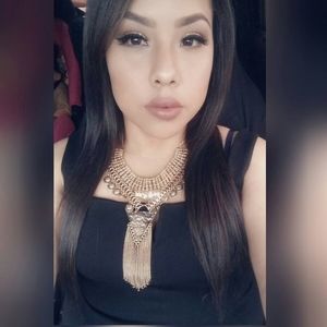 Meet your Posher, Vanessa